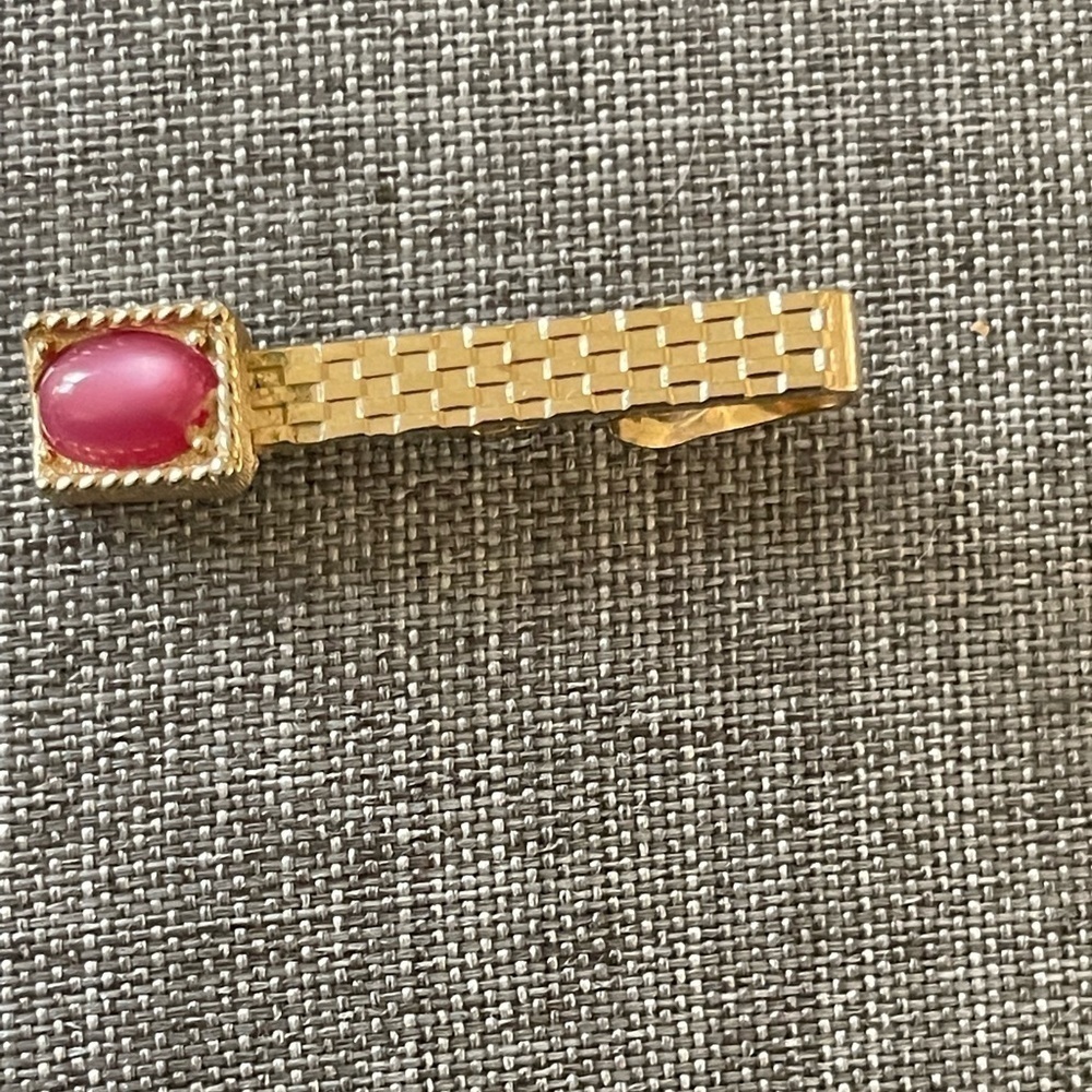 Vintage Signed Swank Pink Stone Gold Tone Tie Bar Clasp